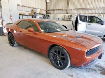 Dodge Challenger III 2021 Dodge Challenger Sxt 2021 3.6l 3.6 Benzyna 303KM, zdjęcie 4