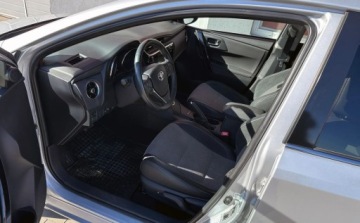 Toyota Auris II Hatchback 5d Facelifting 1.8 Hybrid 136KM 2016 Toyota Auris II Lift, 2016R, Bezwypadkowa, Automat, Zarejestorwana w PL, V, zdjęcie 19