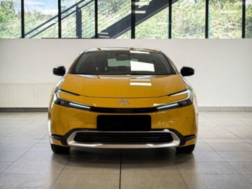 Toyota Prius V (XW60) 2.0  Hybrid Dynamic Force Plug-in 223KM 2025 Od ręki - Prestige 2.0 Hybrid Plug-in 223KM | Podgrzewane fotele!, zdjęcie 1