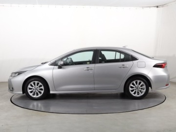 Toyota Corolla XII Sedan 1.5 VVT-i 125KM 2022 Toyota Corolla 1.5 VVT-i, Salon Polska, zdjęcie 2