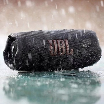 Мобильный динамик JBL Charge 5, черный