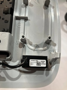 OSVĚTLENÍ KABINY PŘEDNÍ FIAT 500E 20-