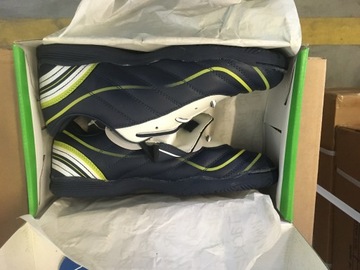 Buty piłkarskie halowe Mitre F9413 Junior r.33