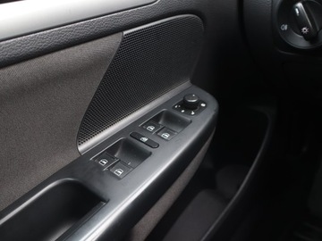 Volkswagen Golf VII Variant 1.6 TDI CR DPF BlueMotion Technology 105KM 2013 VW Golf 1.6 TDI, Salon Polska, Klima, zdjęcie 14