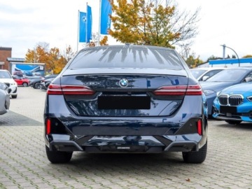 BMW Seria 5 G90-91 Touring 2.0 520d 197KM 2025 BMW Seria 5 520d xDrive Sport Sedan 2.0 (197KM) 2025, zdjęcie 2