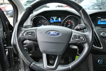 Ford Focus III Hatchback 5d facelifting 1.5 TDCi 95KM 2018 Ford Focus Hatchback Trend 1,5 TDCi 95KM ASO Forda, zdjęcie 15