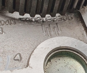 ГОЛОВКА КРЫШКА ВАЛА ДВИГАТЕЛЯ FIAT DUCATO 2.3 JTD