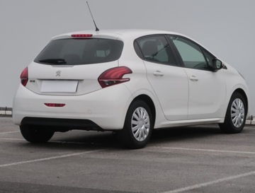 Peugeot 208 I Hatchback 5d Facelifting 1.2 PureTech 82KM 2015 Peugeot 208 1.2 PureTech, Salon Polska, Klima, zdjęcie 4