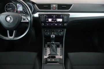 Skoda Superb III Kombi 1.6 TDI 120KM 2016 Skoda Superb 1.6 TDI, Automat, Navi, Xenon, zdjęcie 11
