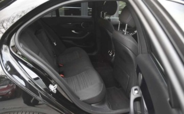 Mercedes Klasa C W205 Limuzyna Facelifting 1.6 C180 156KM 2019 Mercedes-Benz Klasa C Mercedes-Benz Klasa C 180 Business Edition 9G-TRONIC, zdjęcie 7