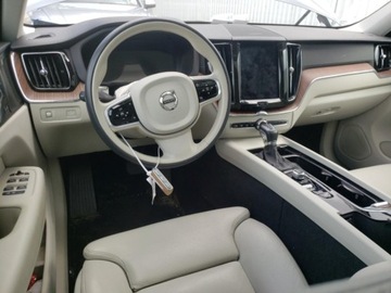Volvo XC60 II Crossover T5 250KM 2020 Volvo XC 60 T5 INSCRIPTION od ubezpieczyciela 2.0 Benzyna 250KM, zdjęcie 7