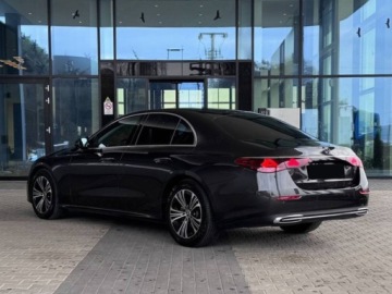 Mercedes Klasa E W214 Sedan 2.0 220d 197KM 2025 E Klasa 220 d 4-Matic Avantgarde 2.0 (197KM) 2025, zdjęcie 2