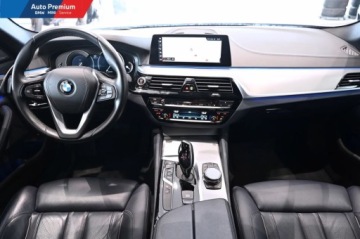 BMW Seria 5 G30-G31 Limuzyna 540i 340KM 2018 BMW Seria 5 540i xDriveFV23Hak HolowniczyAdaptacyjne Reflektory LED 3.0, zdjęcie 13