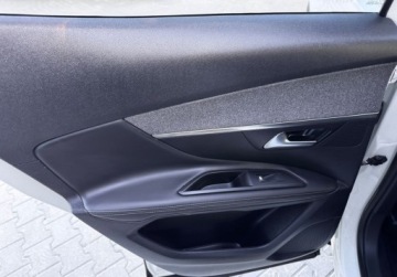 Peugeot 3008 II Crossover 1.2 PureTech 130KM 2019 Peugeot 3008 Rezerwacja 1.2 Benzyna 130KM, zdjęcie 23