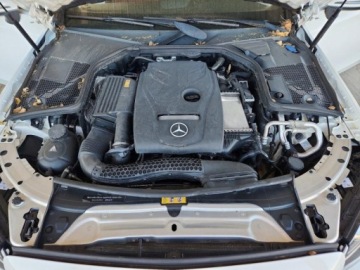 Mercedes Klasa C W205 2018 Mercedes-Benz Klasa C 300 2018 2.0 Benzyna 241KM, zdjęcie 6