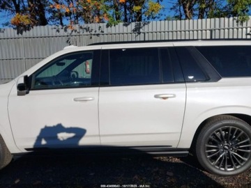 Cadillac Escalade III 2025 Cadillac Escalade esv sport platinum, 2025r., 4x4, 6.2L 6.2 Benzyna 420KM, zdjęcie 3