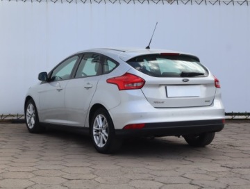 Ford Focus III Hatchback 5d facelifting 1.0 EcoBoost 125KM 2015 Ford Focus 1.0 EcoBoost, Salon Polska, Klima, zdjęcie 3