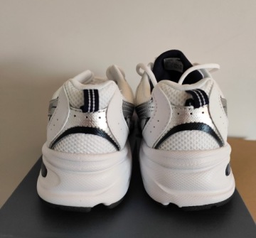 New Balance 530 белый и темно-синий р. 39