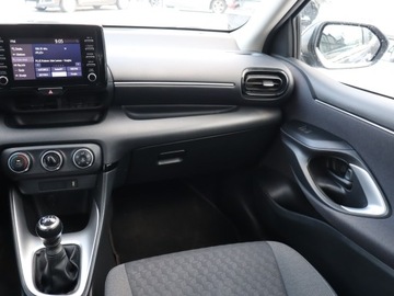 Toyota Yaris IV Hatchback 1.5 Dynamic Force 125KM 2023 Toyota Yaris 1.5 VVT-i, Salon Polska, zdjęcie 7