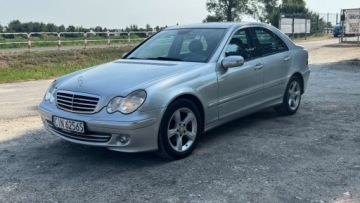 Mercedes Klasa C W203 Sedan W203 2.1 (C 220 CDI) 150KM 2005 Mercedes-Benz Klasa C Raty 2.2 cdi 150KM Automat Polskora tylko 200tys km, zdjęcie 34