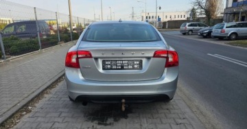Volvo S60 II Sedan 1.6 D2 115KM 2011 Volvo S60 Bardzo bogata opcja i dobry stan samochodu 1.6 Diesel 115KM, zdjęcie 3