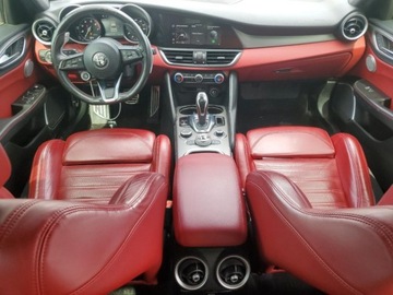 Alfa Romeo Giulia II Sedan Facelifting 2.0 Turbo 280KM 2020 Alfa Romeo Giulia TI 2020 2.0l od ubezpieczalni 2.0 Benzyna 280KM, zdjęcie 8