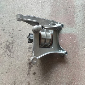 PORSCHE BOXER CAYMAN 981 UCHYCENÍ ULOŽENÍ MOTORU