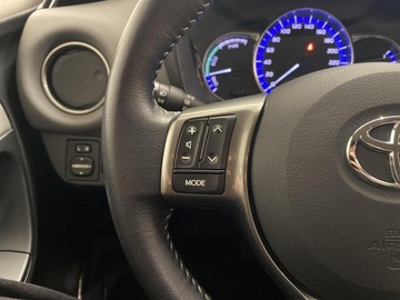 Toyota Yaris III Hatchback 5d Facelifting Hybrid 100KM 2016 Toyota Yaris Hybrid 100 Premium III (2011-2019), zdjęcie 12