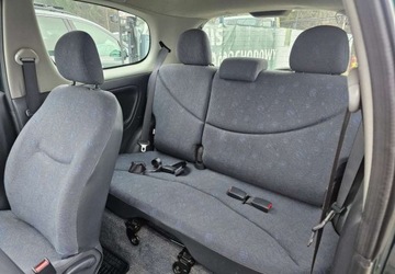 Toyota Yaris I 1.0 i 16V 68KM 2001 Toyota Yaris Toyota Yaris 1.0 Base Benzyna 68KM, zdjęcie 5