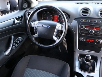 Ford Mondeo IV Hatchback 2.0 Duratorq TDCi DPF 140KM 2014 Ford Mondeo 2.0 TDCi, Salon Polska, Klima, zdjęcie 6