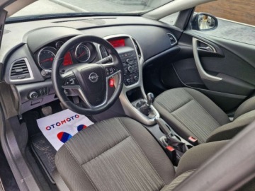 Opel Astra J Hatchback 5d 1.6 Twinport ECOTEC 115KM 2011 Opel Astra Sliczna 1.6 b Doinwestowana Bezwypadkowa Zarejestrowana Gwaranc, zdjęcie 13