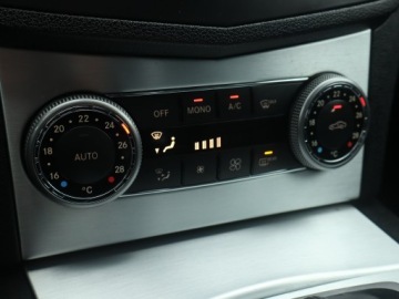 Mercedes Klasa C W204 2008 Mercedes C C 220 CDI, 167 KM, Automat, Skóra, zdjęcie 17