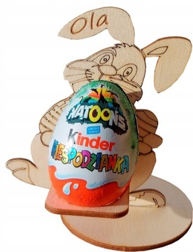 ZAJĄCZEK STOJAK NA JAJKO KINDER IMIĘ WIELKANOC