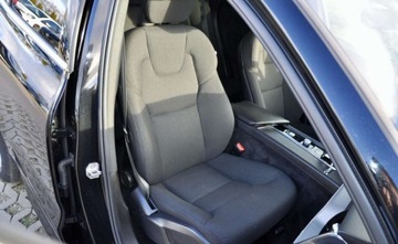 Volvo XC60 II 2021 Volvo XC 60 Volvo XC 60 B4 B Geartronic Momentum Pro 2.0 Benzyna 197KM, zdjęcie 11