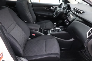 Nissan Qashqai II Crossover 1.2 DIG-T 115KM 2017 Nissan Qashqai 1.2 DIG-T, Salon Polska, zdjęcie 8