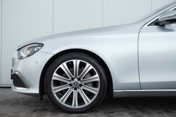 Mercedes Klasa E W213 Limuzyna Facelifting 2.0 E220d 194KM 2021 Mercedes-Benz Klasa E E 300 de Exclusive Salon Polska Autotrade Mercede, zdjęcie 12