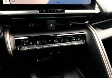 Toyota C-HR II SUV 2.0 Hybrid Dynamic Force 197KM 2023 Toyota C-HR C-HR Executive Rej. 2024 FV23 Salon PL Serwis ASO 1 wl., zdjęcie 17