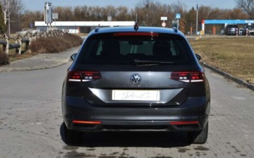Volkswagen Passat B8 Variant Facelifting 1.5 TSI EVO 150KM 2020 Volkswagen Passat Variant GWARANCJA, 2020, 1.5 Benzyna, Automat DSG, Niski, zdjęcie 20