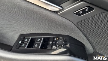 Mazda 3 IV Hatchback 2.0 Skyactiv-G 122KM 2019 Mazda 3 2.0BENZ manual Navi kamera head up climatronic 100 bezwypadek 2.0, zdjęcie 18