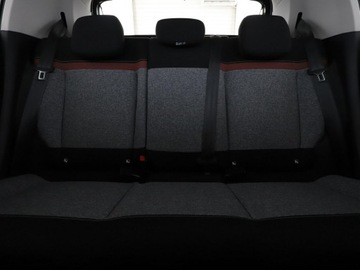 Citroen C3 III Hatchback Facelifting 1.2 PureTech 110KM 2021 Citroen C3 Navi Czujniki parkowania Hak, zdjęcie 17