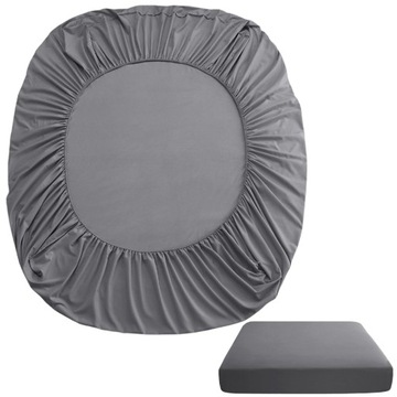 Кровать застелена тонким, удобным матрасом.