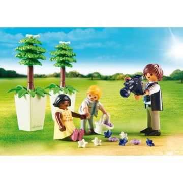 PLAYMOBIL 9230 ФОТОГРАФ И ДЕТИ С ЦВЕТАМИ