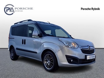 Opel Combo D Tour 1.6 CDTI 105KM 2017 Opel Combo Tour Van 1.6 CDTI L1H1 - diesel 5 drzwi, zdjęcie 4