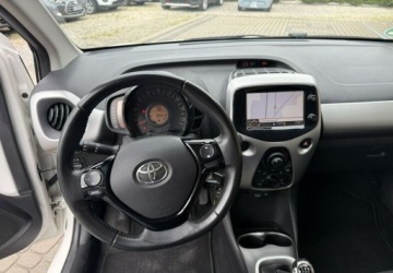 Toyota Aygo II Hatchback 5d 1.0 VVT-i 69KM 2017 Toyota Aygo 1,0 69KM Klimatyzacja Kamera Navi Benzyna 69KM, zdjęcie 6