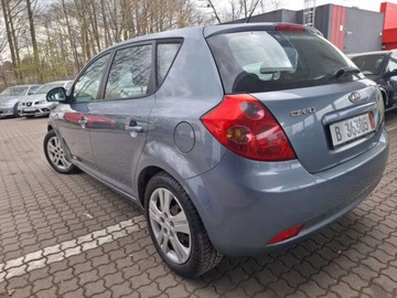 Kia Ceed I Hatchback 1.4 109KM 2007 Kia Ceed Piekna klimatyzacja bez rdzy 1.4 Benzyna 109KM, zdjęcie 17