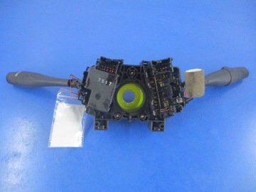 NISSAN MAXIMA A33 PŘEPÍNAČ KOMBINOVANÝ MINCE