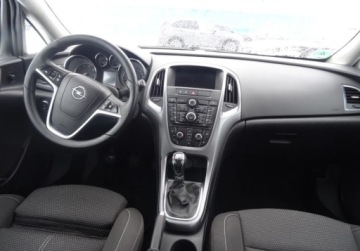 Opel Astra J Sports Tourer Facelifting 1.6 CDTI ecoFLEX 110KM 2015 Opel Astra 1.6 CDTI 110KM Okazja Sprowadzony Oplacony 1.6 Diesel 110KM, zdjęcie 12