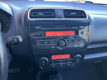 Mitsubishi Space Star Hatchback 5d 1.2 80KM 2015 Mitsubishi Space Star 1.2 benzyna 80 KM automat zarej w PL zadbany mo, zdjęcie 9