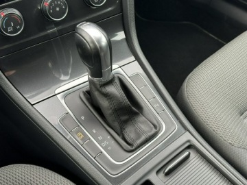 Volkswagen Golf VII Variant Facelifting 1.6 TDI-CR DPF BMT 115KM 2018 Volkswagen Golf Variant 1.6 TDI DSG Comfortline, zdjęcie 17