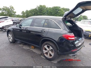 Mercedes GLC C253 2018 Mercedes-Benz GLC 2018 r.,2,0L 300 4MATIC 2.0 Benzyna 241KM, zdjęcie 3